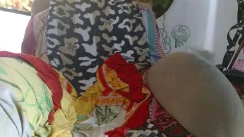 Snapshot of xxx_morena chatting on 12/16/24, 02:16   LILI  online show from 12/16/24, 02:16