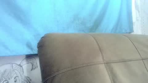 Snapshot of xxx_morena chatting on 10/17/25, 01:20   LILI  online show from 10/17/25, 01:20