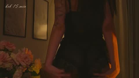 Snapshot of xxx_sunset chatting on 10/10/25, 11:42 Molly online show from 10/10/25, 11:42