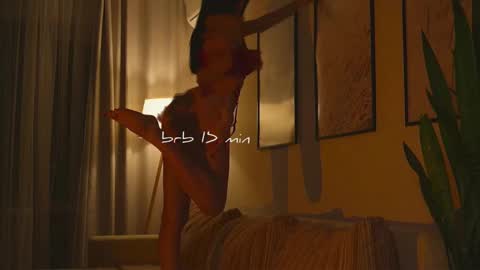 Snapshot of xxx_sunset chatting on 11/07/25, 09:53 Molly online show from 11/07/25, 09:53