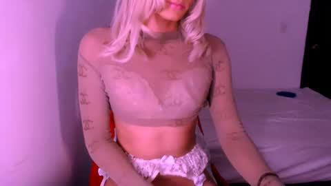 Snapshot of xxxanonymousloverxxx chatting on 11/25/25, 05:07 Chiara online show from 11/25/25, 05:07