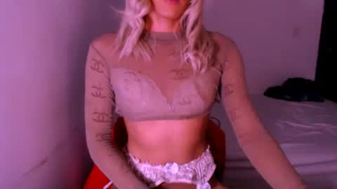 Snapshot of xxxanonymousloverxxx chatting on 12/20/25, 04:41 Chiara online show from 12/20/25, 04:41