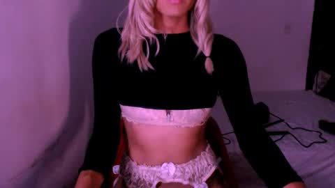 Snapshot of xxxanonymousloverxxx chatting on 02/03/26, 06:11 Chiara online show from 02/03/26, 06:11