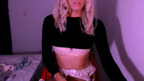 Snapshot of xxxanonymousloverxxx chatting on 02/13/26, 04:08 Chiara online show from 02/13/26, 04:08