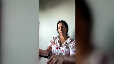 Lola online show from 07/20/26, 10:39