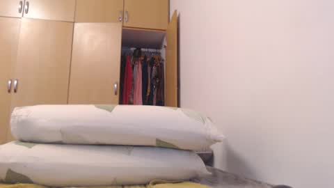 Snapshot of xxxbustybabe27x chatting on 03/12/25, 03:07 Ayanda online show from 03/12/25, 03:07