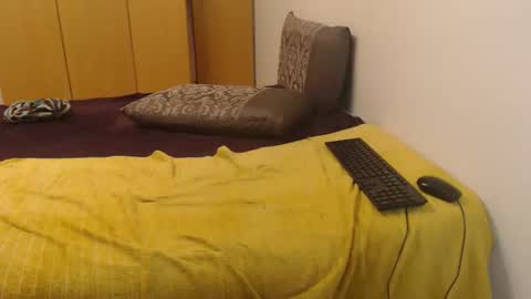 Snapshot of xxxbustybabe27x chatting on 09/24/25, 06:00 Ayanda online show from 09/24/25, 06:00