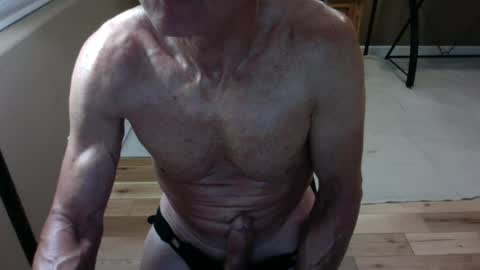 Snapshot of xxxc351900 chatting on 07/22/26, 01:52 AZ Available online show from 07/22/26, 01:52