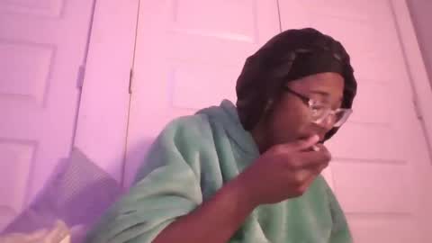 Danielle online show from 11/13/25, 04:50