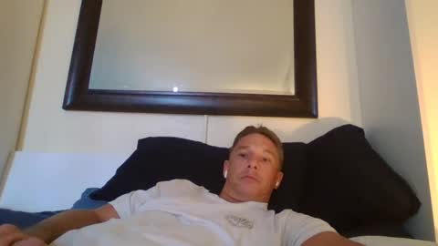 Snapshot of xxxelentdick chatting on 01/28/25, 10:56 deeeeznutz online show from 01/28/25, 10:56