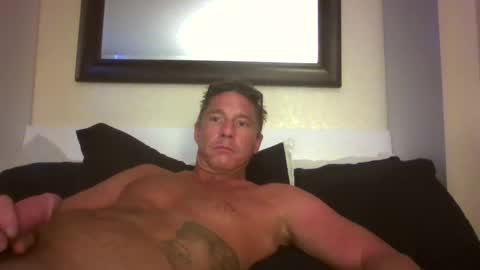 Snapshot of xxxelentdick chatting on 03/07/25, 12:34 deeeeznutz online show from 03/07/25, 12:34