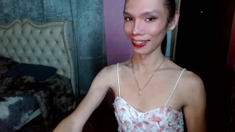 Snapshot of xxxfuckgirlyumsxxx chatting on 12/22/24, 11:33 Your Princess Yums online show from 12/22/24, 11:33