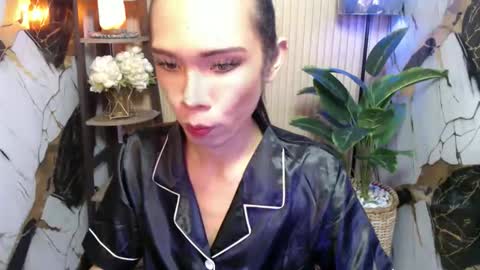 Snapshot of xxxfuckgirlyumsxxx chatting on 01/10/26, 08:05 Your Princess Yums online show from 01/10/26, 08:05