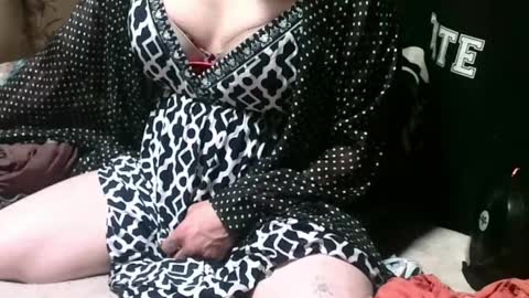 Silky Lingerie grrl online show from 04/15/26, 10:11