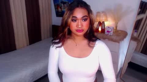 Snapshot of xxxgiganticoliviacummerxxx chatting on 12/28/24, 02:21 OLIVIA online show from 12/28/24, 02:21