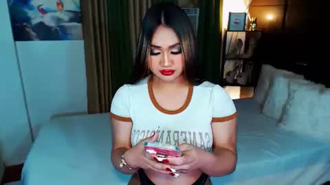 Snapshot of xxxgiganticoliviacummerxxx chatting on 01/12/25, 08:14 OLIVIA online show from 01/12/25, 08:14