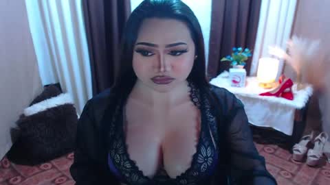 Snapshot of xxxgiganticoliviacummerxxx chatting on 05/31/26, 03:52 OLIVIA online show from 05/31/26, 03:52