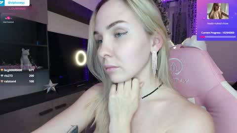 Snapshot of xxxhoneyxx chatting on 12/19/24, 02:23 Onlyfanz online show from 12/19/24, 02:23