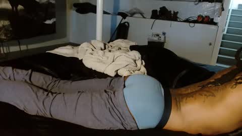 Snapshot of xxxjrstrokesxxx chatting on 01/05/26, 05:27 xxxjrstrokesxxx online show from 01/05/26, 05:27