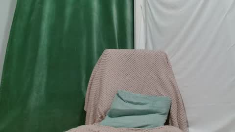 Lola online show from 05/16/26, 10:41
