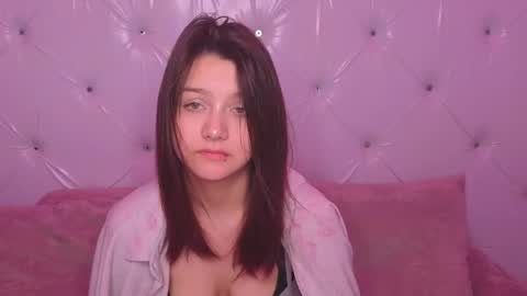 Snapshot of xxxnaughtyfoxxx chatting on 05/06/26, 06:46 foxy online show from 05/06/26, 06:46