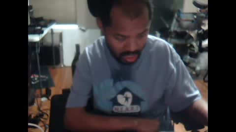 Snapshot of xxxonwheelz chatting on 09/15/25, 09:59 xxxonwheelz online show from 09/15/25, 09:59