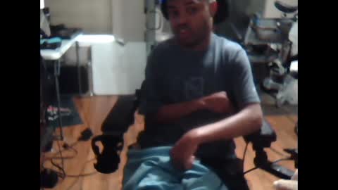 Snapshot of xxxonwheelz chatting on 10/02/25, 09:22 xxxonwheelz online show from 10/02/25, 09:22