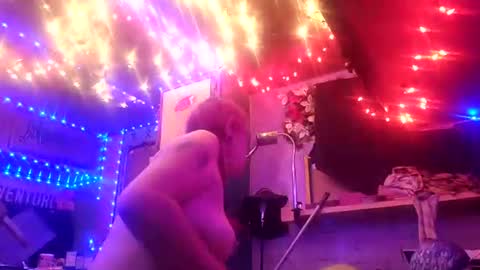 XXXQueenMandyDickenz online show from 10/07/25, 08:00