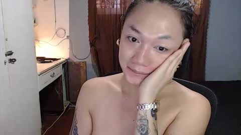 Snapshot of xxxsexydollxxx chatting on 05/17/26, 02:42 Melissa online show from 05/17/26, 02:42