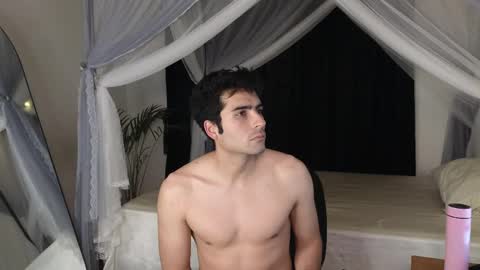 Snapshot of xxxvandersexxx chatting on 02/02/26, 07:18 July and Fer online show from 02/02/26, 07:18