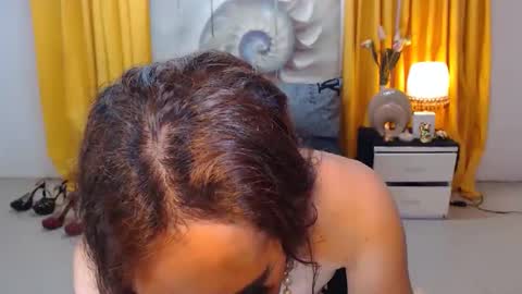 Snapshot of xxxxarabellaxxxx chatting on 02/01/25, 08:18 ARA online show from 02/01/25, 08:18