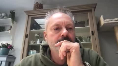 Snapshot of xxxxxdavexxxxx chatting on 12/22/25, 12:35 xxxxxdavexxxxx online show from 12/22/25, 12:35