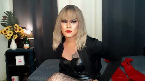 QueenMarina online show from 12/17/24, 01:18