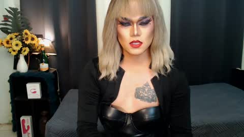 QueenMarina online show from 12/24/24, 11:00