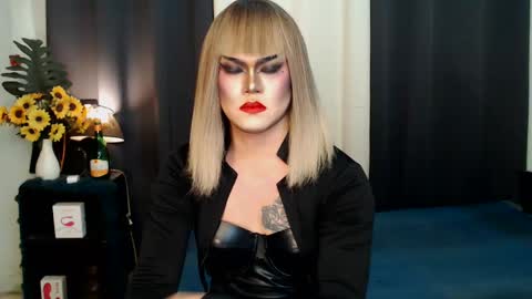 QueenMarina online show from 02/10/25, 07:58