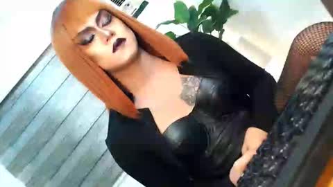 Snapshot of xyournightmarequeenx chatting on 02/19/26, 01:34 QueenMarina online show from 02/19/26, 01:34