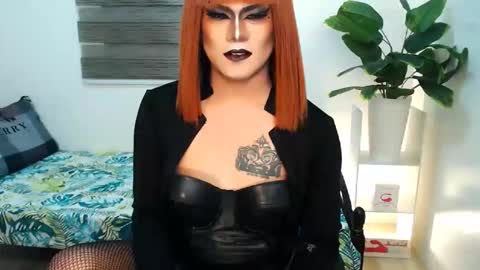 Snapshot of xyournightmarequeenx chatting on 02/21/26, 11:39 QueenMarina online show from 02/21/26, 11:39