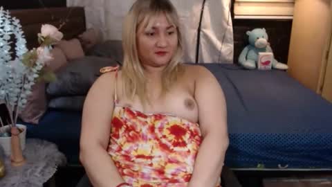 Snapshot of xyourtastyprincess chatting on 01/19/26, 11:58 Angela online show from 01/19/26, 11:58