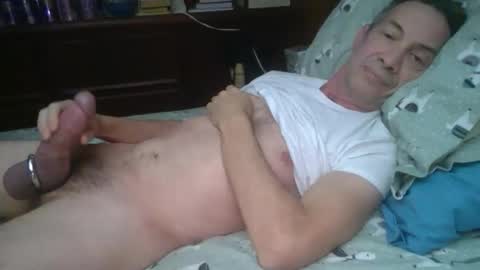 Snapshot of yacht3oy chatting on 12/21/25, 10:11 yacht3oy online show from 12/21/25, 10:11