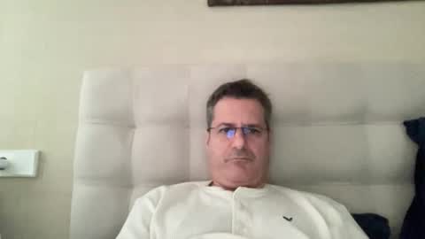 Snapshot of yachtcaptain7 chatting on 11/01/25, 02:52 yachtcaptain7 online show from 11/01/25, 02:52