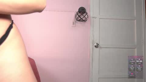 Snapshot of yahaira_26 chatting on 11/17/25, 12:05 petronila online show from 11/17/25, 12:05