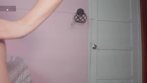 Snapshot of yahaira_26 chatting on 12/22/25, 12:07 petronila online show from 12/22/25, 12:07