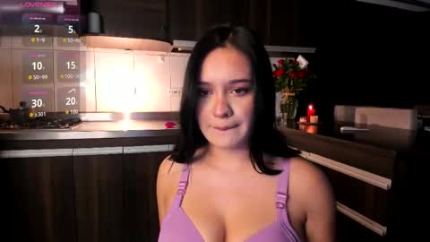 Snapshot of yaky_ chatting on 09/26/25, 12:25 Yakeline online show from 09/26/25, 12:25