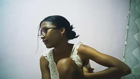 yalane online show from 11/12/25, 07:03