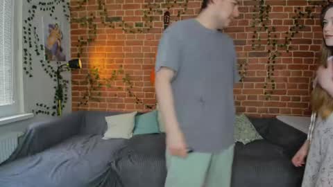 Mia and Andry  online show from 02/04/26, 09:59