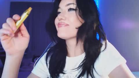 Snapshot of yamilean chatting on 10/03/25, 09:45 Yami online show from 10/03/25, 09:45