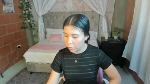 Snapshot of yamiletole chatting on 06/23/26, 07:56 Yamiletole online show from 06/23/26, 07:56