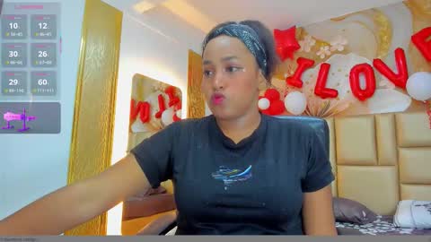 Snapshot of yamirawalker chatting on 02/15/26, 07:54 Naomi online show from 02/15/26, 07:54