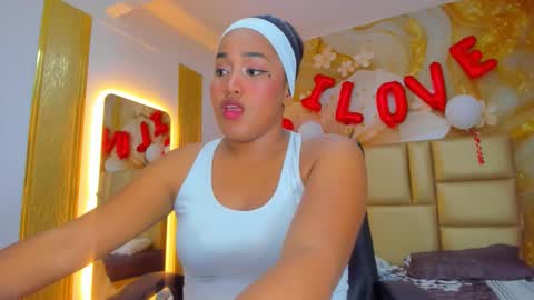 Snapshot of yamirawalker chatting on 02/17/26, 07:31 Naomi online show from 02/17/26, 07:31