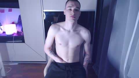 Snapshot of yan_rizen chatting on 12/13/24, 09:52 Yan online show from 12/13/24, 09:52